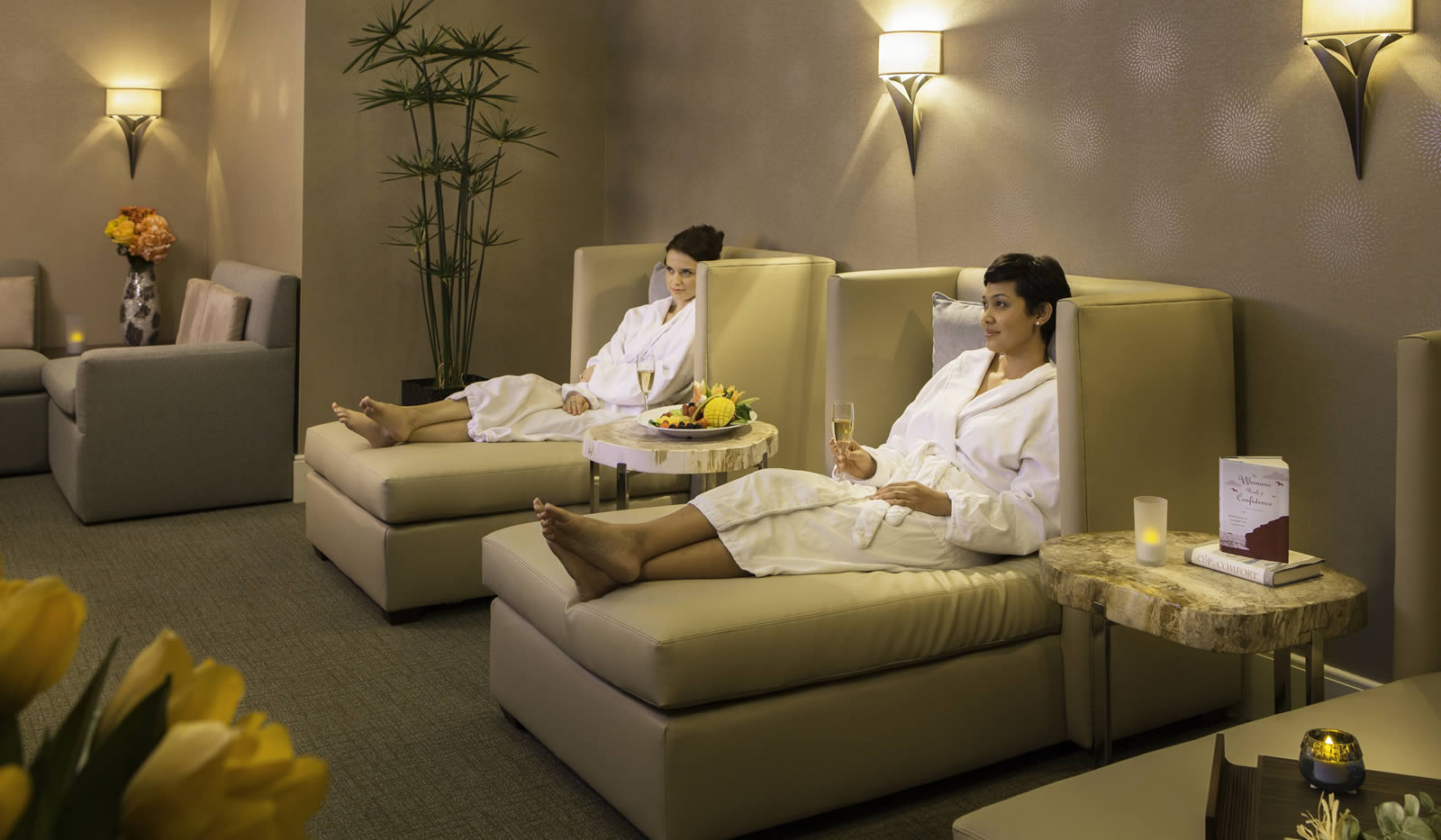 Rosen Centre Spa - Two ladies relaxing